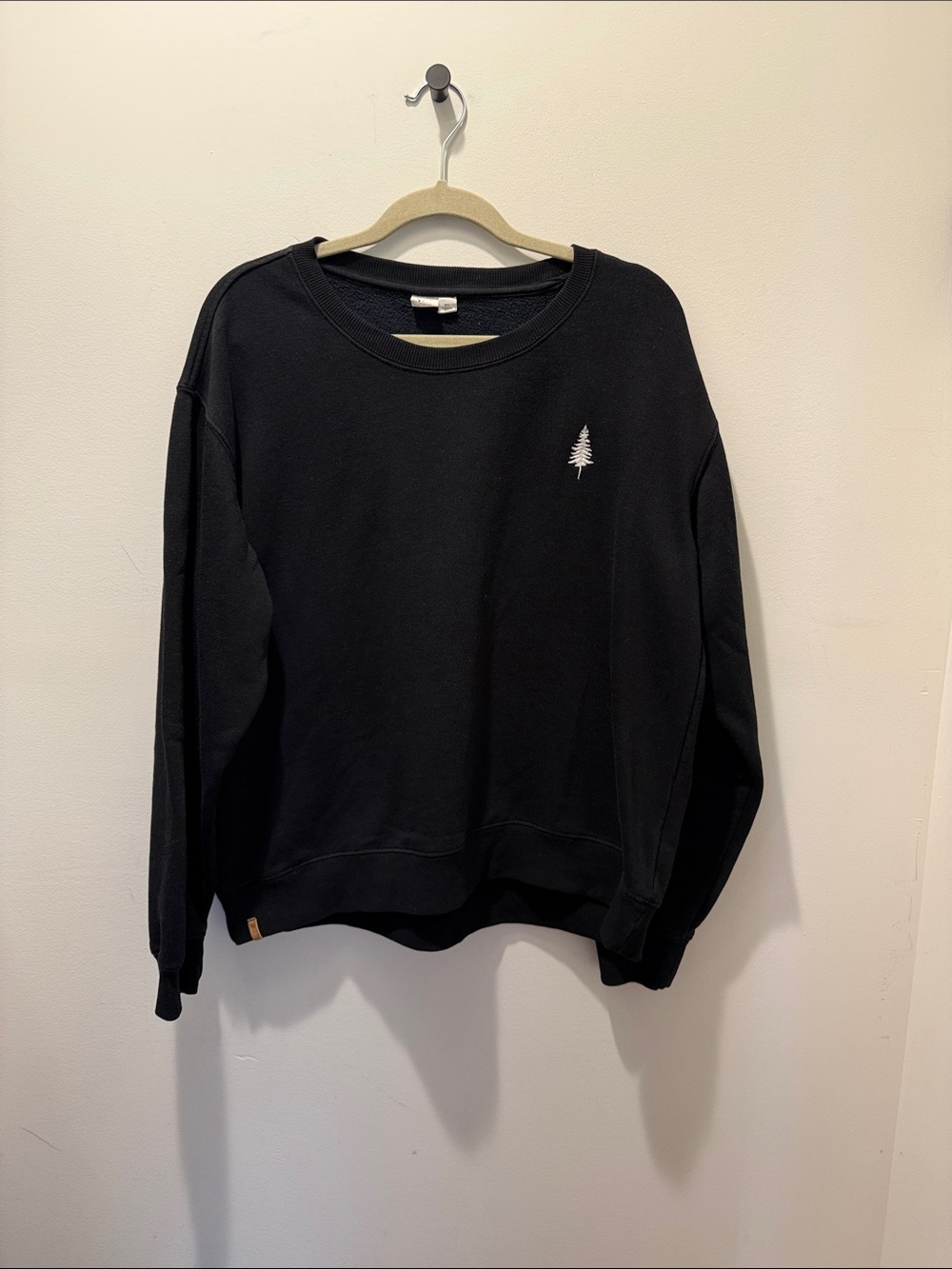 Tentree sweatshirt with embroidered tree in XL